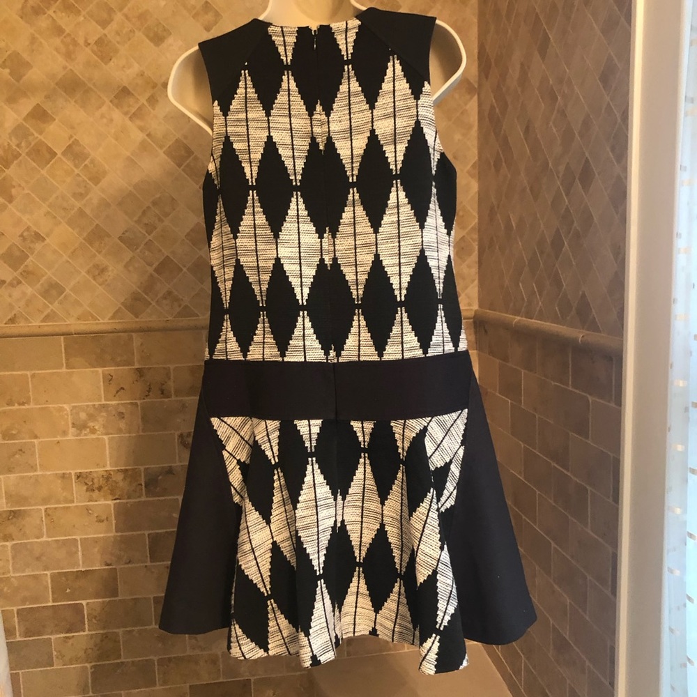 Dress - Picture 3 of 5
